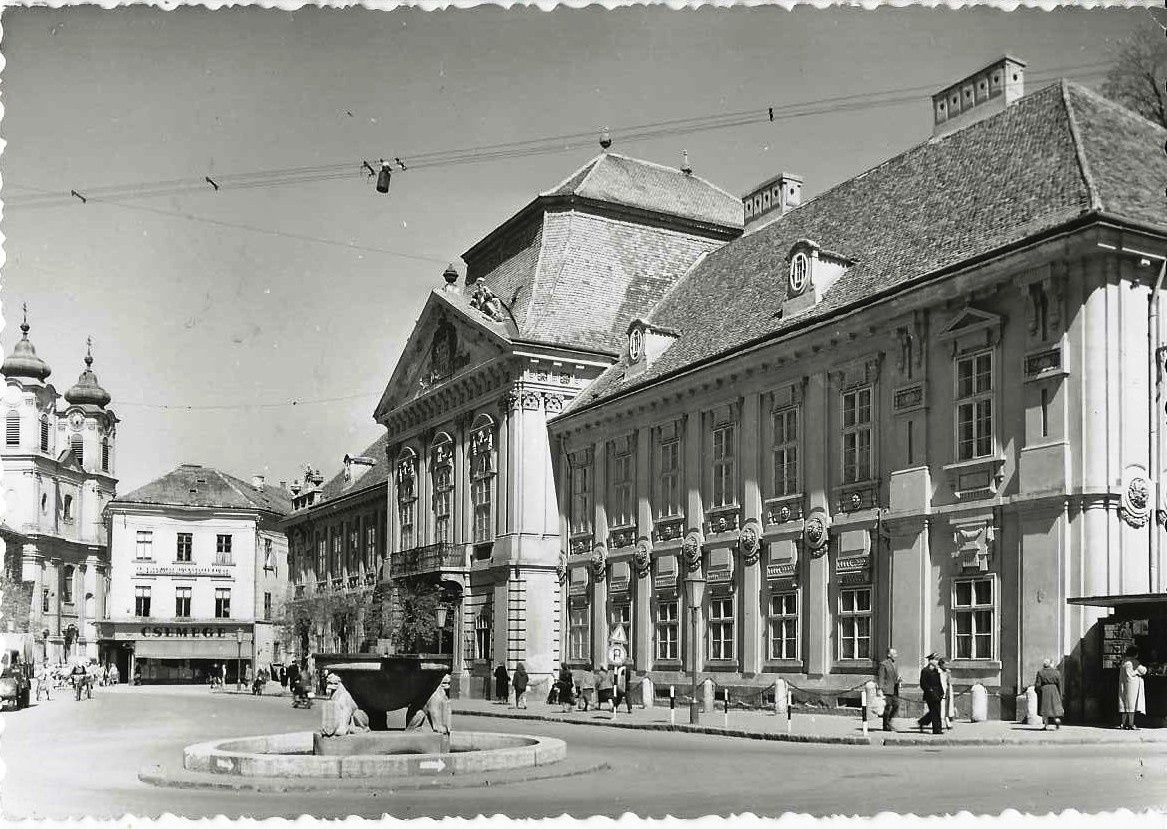 Székesfehérvári képeslapok: Püspöki palota